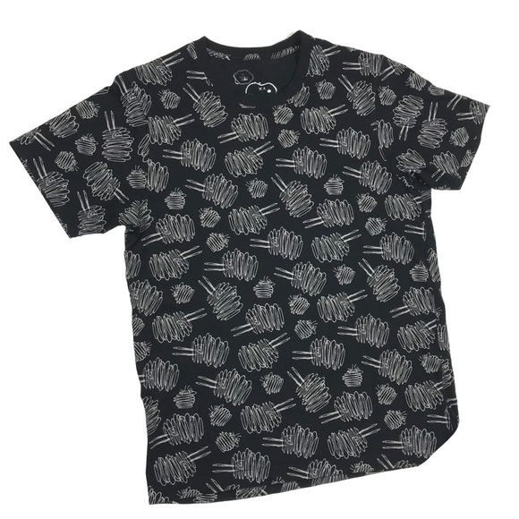 Uniqlo x KAWS Other - KAWS Peanuts UNIQLO Spinning Snoopy Shirt, Size S